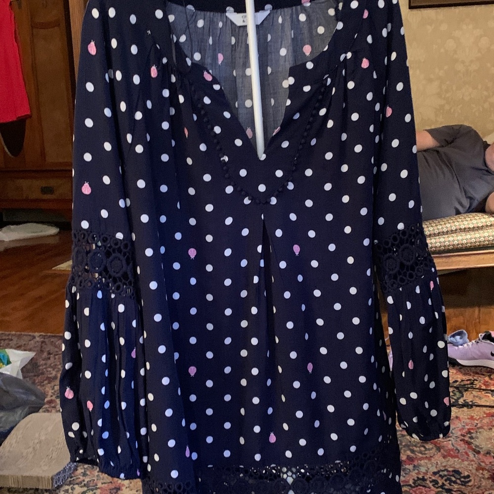 Criwn&Ivy polka dot butterfly blouse.‎ NWOT. Retail 89.50